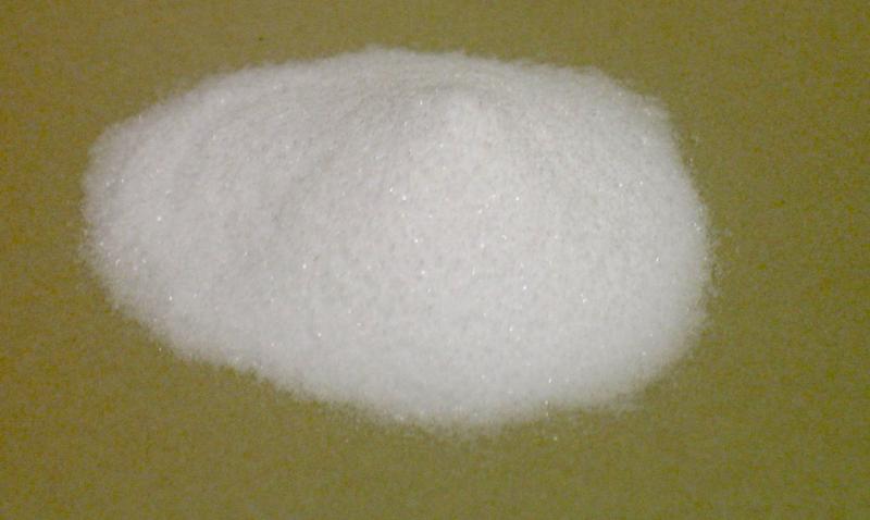 Photo de bicarbonate de soude en poudre.