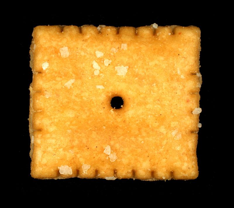 Biscuit apéritif, crackers, nature.
