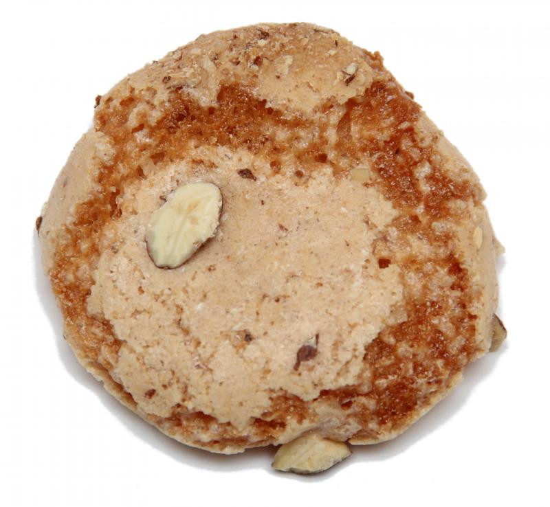 Photo de biscuit sec aux fruits, hyposodé.