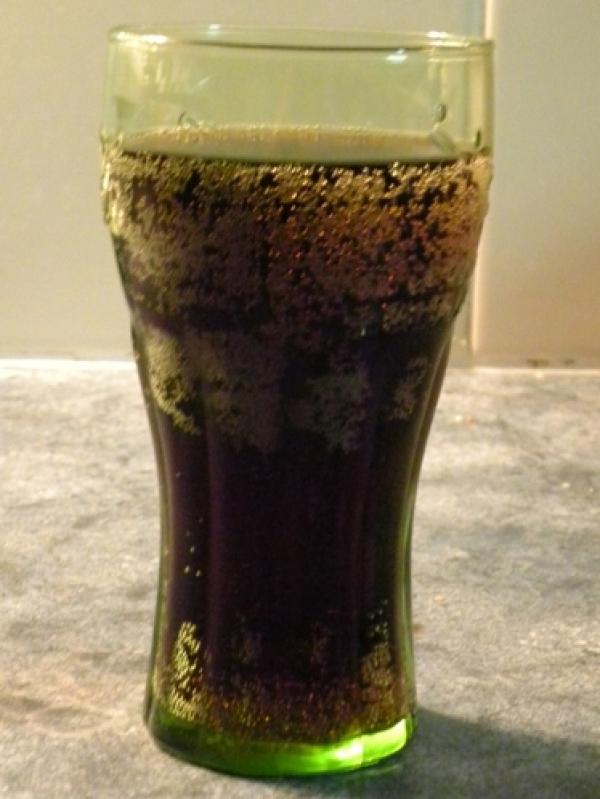 Cola, sucré, sans caféine.