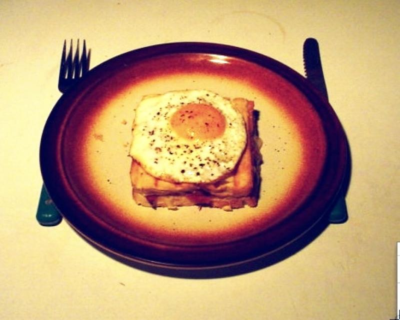 Photo d'un croque-madame.