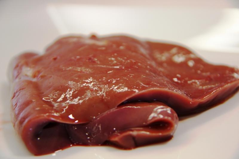 Un foie de veau cru