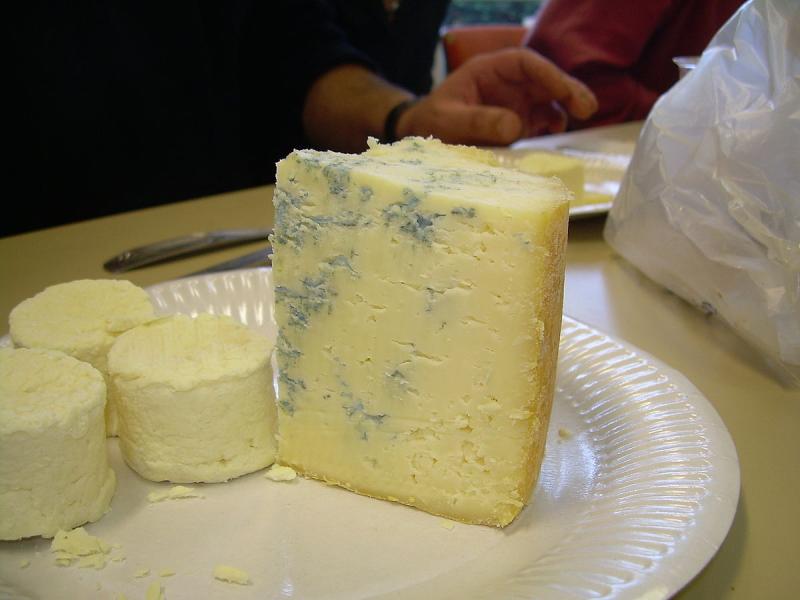 Fourme de Montbrison.