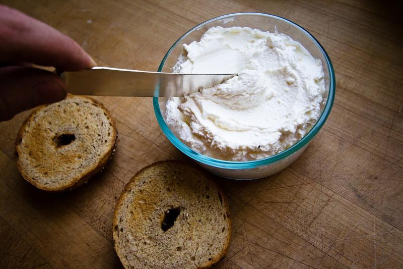 Fromage de chèvre à tartiner, nature.