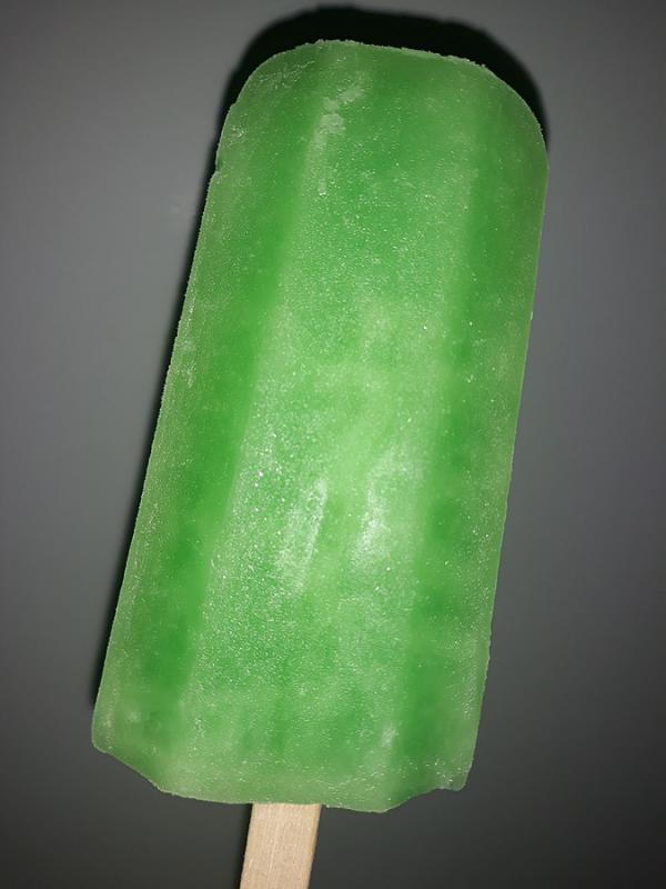 Glace à l'eau.