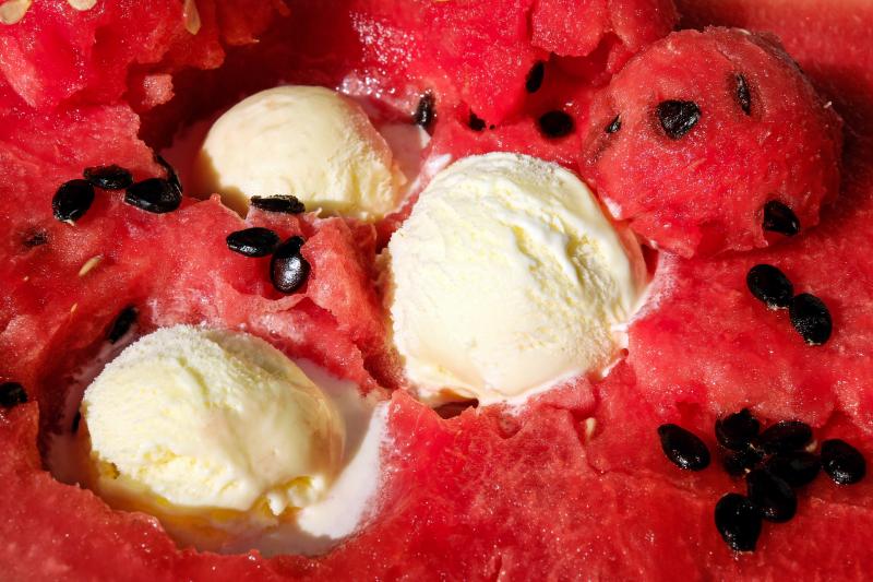 Glace ou crème glacée, bac ou pot (aliment moyen).