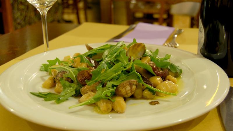 Photo d'un plat de gnocchis aux pommes de terre