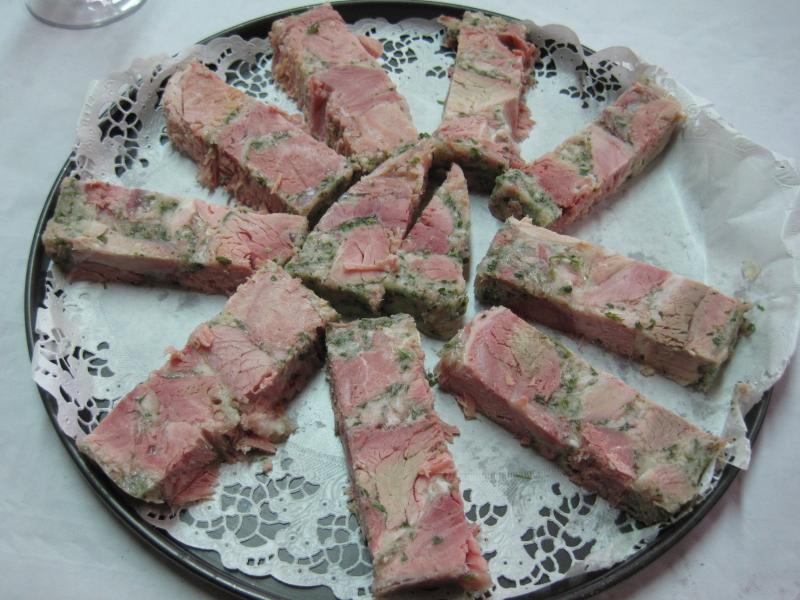 Jambon persillé en gelée,