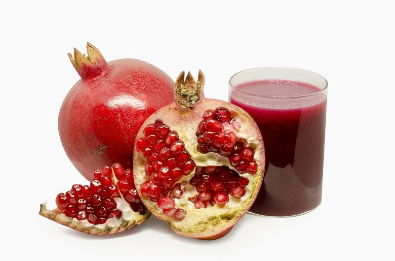 Jus de fruits, pur jus (aliment moyen).