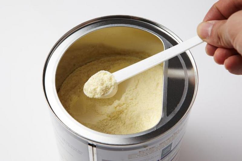 Lait en poudre, entier.