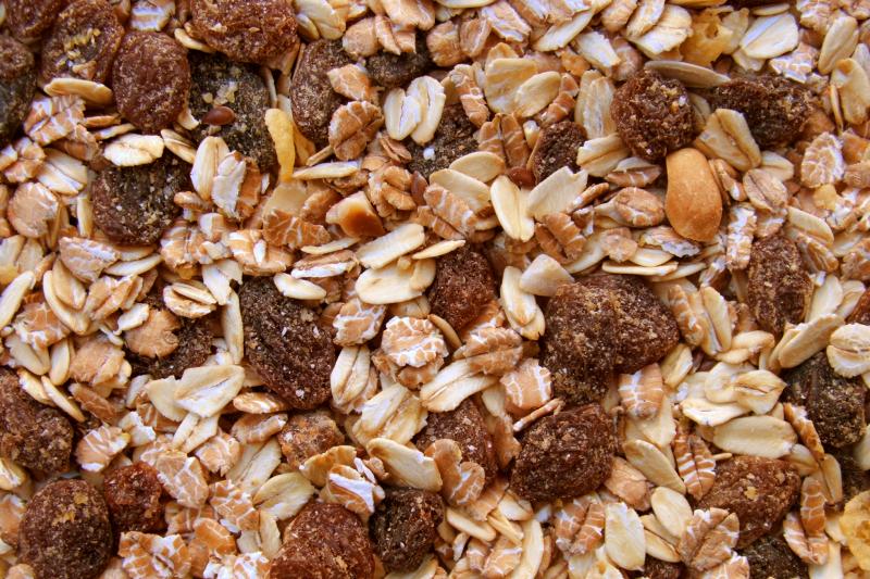 Photo de muesli enrichi en vitamines et minéraux (aliment moyen).