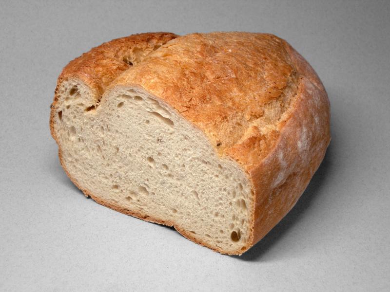 Photo de pain blanc maison (avec farine pour machine à pain).