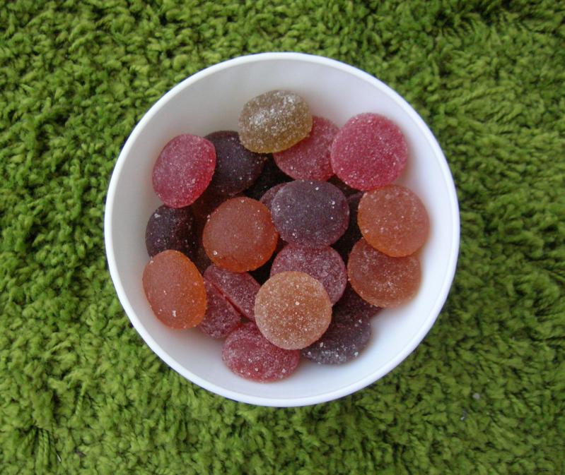 Photo de coupelle de pâtes de fruits.