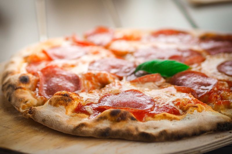 Photo de pizza jambon fromage
