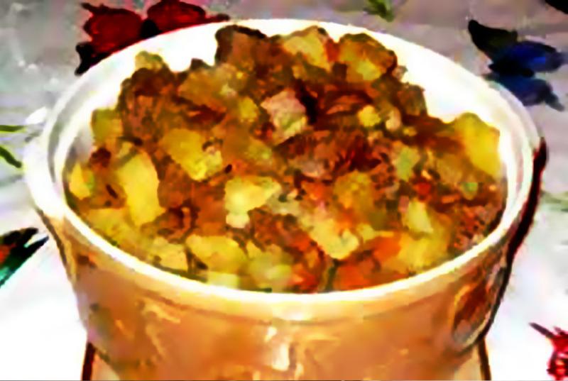 Poêlée de pommes de terre préfrites, lardons ou poulet, et autres, sans légumes verts.