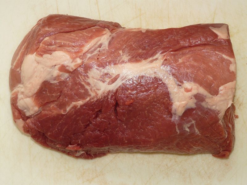 Photo de rôti de porc cru