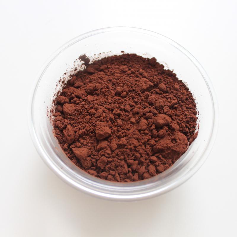 Poudre cacaotée ou au chocolat sucrée pour boisson, enrichie en vitamines et minéraux.