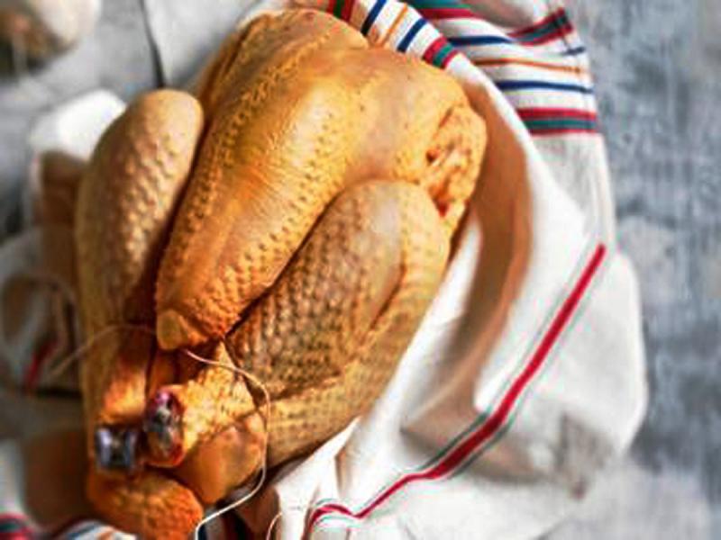 Poulet, viande et peau, cru.