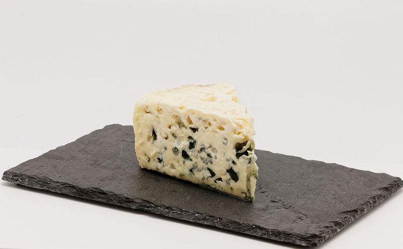 Photo d'une tranche de  roquefort