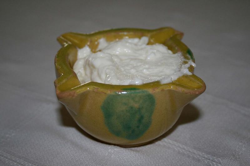 Sauce aïoli, préemballée.