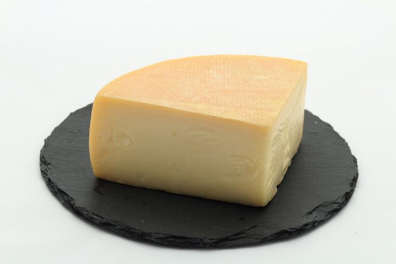 Tomme ou tome, allégée en matière grasse, environ 13% MG.