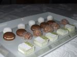  image de l'aliment Biscuit sec, petits fours en assortiment
