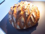 image de l'aliment Pain, baguette ou boule, au levain
