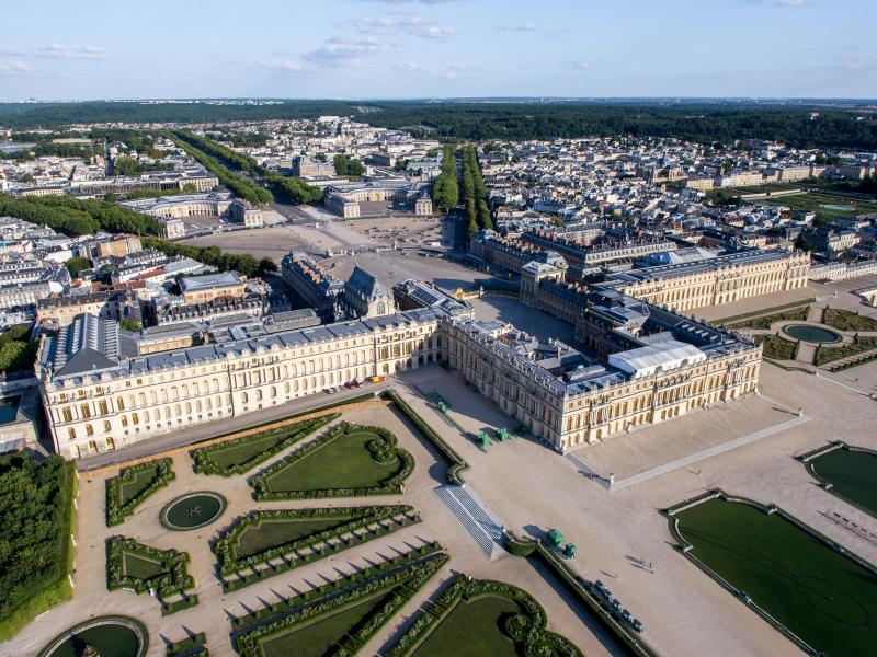 Vue aérienne du domaine de Versailles en 2013, Paris, France.
