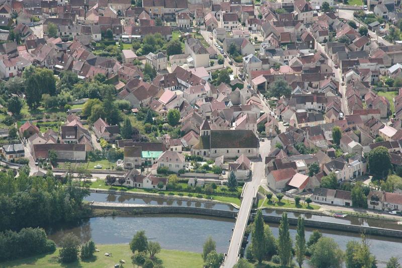 Vue aérienne d'Accolay.