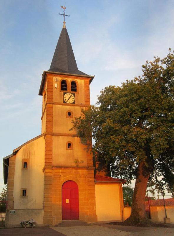 L'église d'Achain.