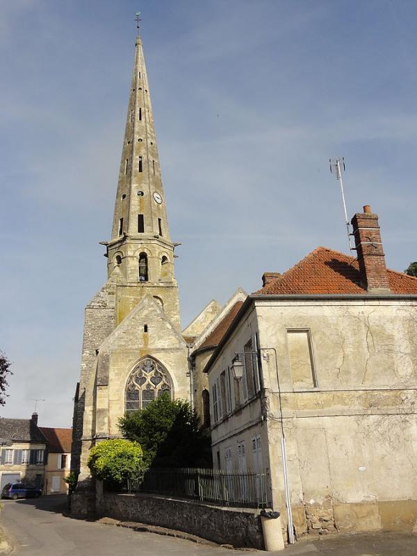   L'église Saint-Pierre et Saint-Paul d'Acy-en-Multien.