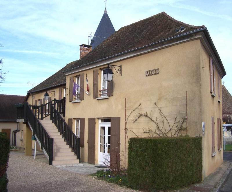 La Mairie d'Adainville.