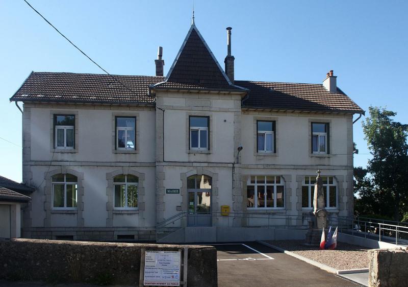 La Mairie d'Adam-les-Vercel.