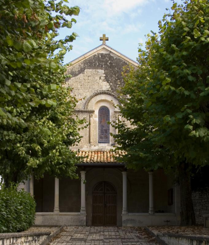 L'église Saint-Pierre d'Aiffres.