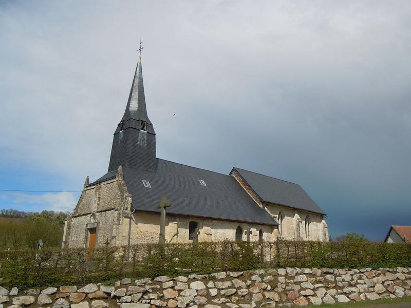  L'église Saint-Léger à Angerville, dans le département du Calvados.