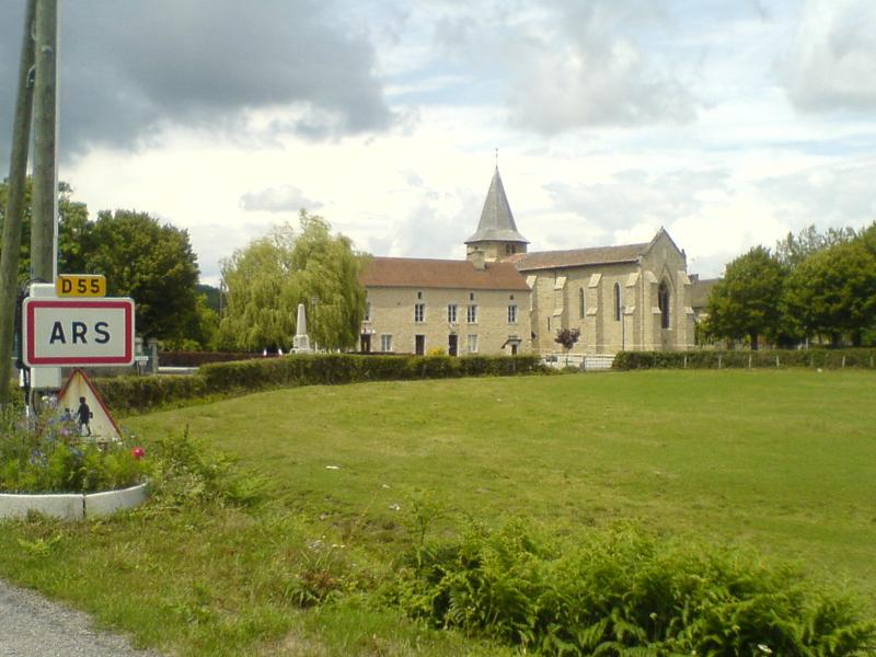 Panneaux de limite de ville de Ars, dans le département de la Creuse.