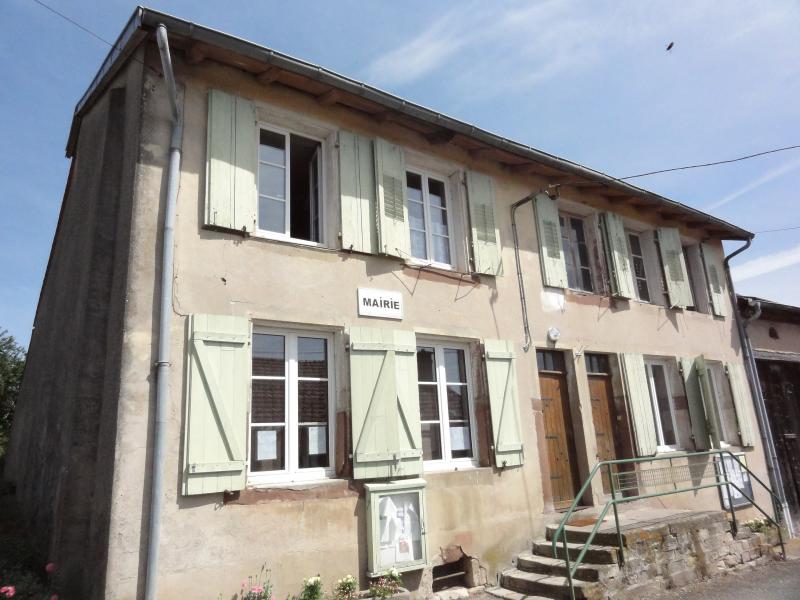 La mairie d' Assenoncourt.