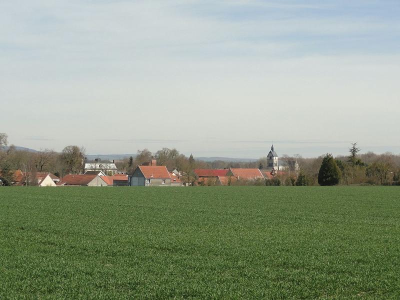 Vue d'Athis depuis le sud-ouest,  dans le département de la Marne.
