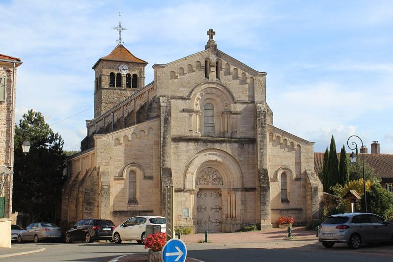 Église Saint-Étienne d'Azé, dans le département de Saône-et-Loire.
