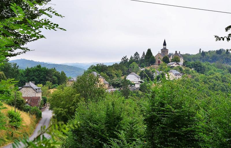 Vue du village de Bar, dans le département de la Corrèze.