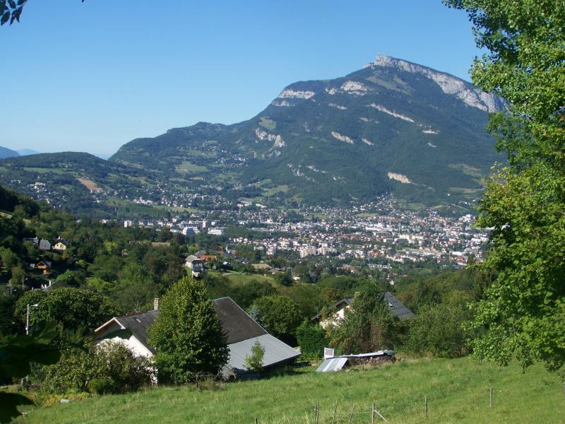 Vue de Barberaz depuis le hameau de la Lésine sur les hauteurs de la commune.