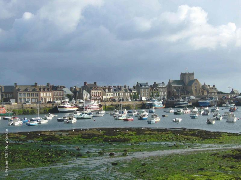 Le port de Barfleur, dans le département de la Manche.
