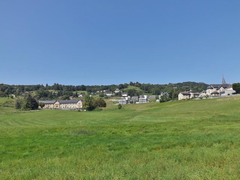  Vue sur Bassens près du chef-lieu, au pied des Monts.