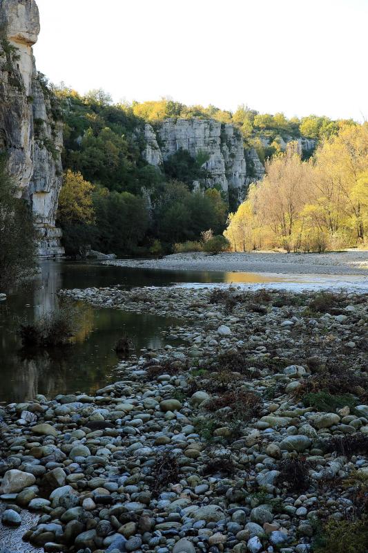 Lumières d'automne sur la rivière 