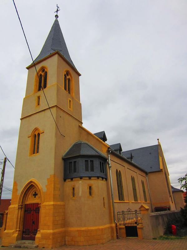 L'église de la commune de Beux, dans le département de la Moselle.