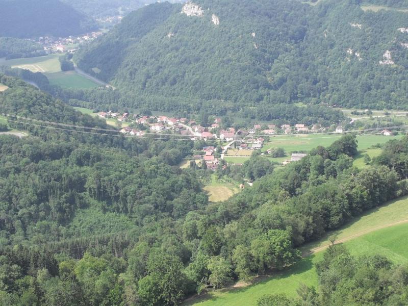 Panorama du village de Bief, dans le département du Doubs.