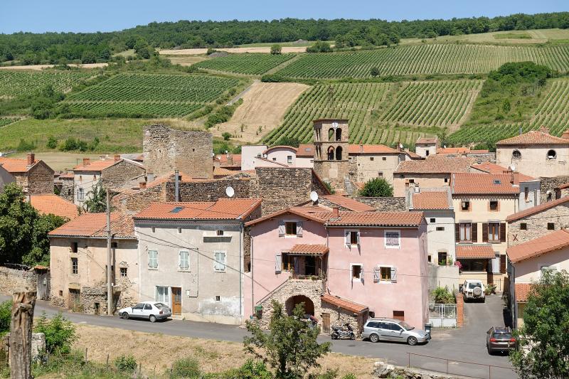 Vue du village de Boudes.