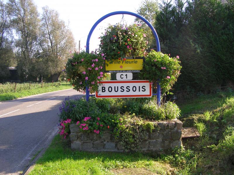 Entrée village côté Élesmes.