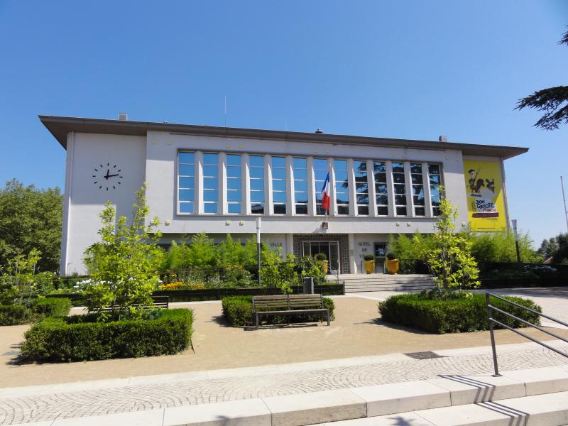 Photo de la mairie de Bron, en région Auvergne-Rhône-Alpes.