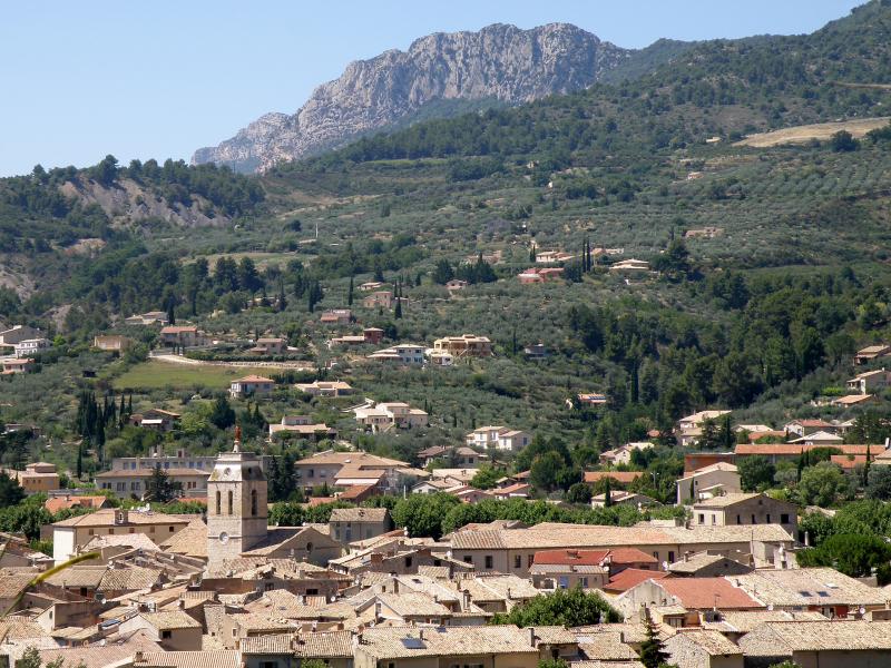 Vue générale de Buis-les-Baronnies, dans le département de la Drôme.